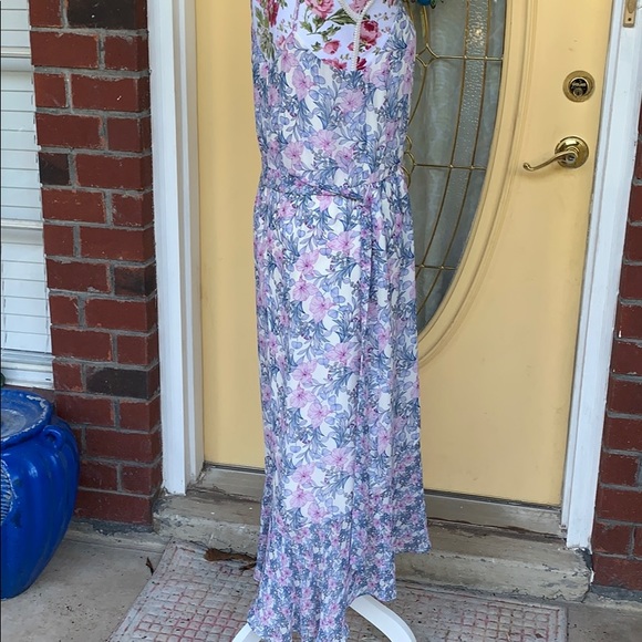 Vince Camuto Floral Dress - Picture 7 of 15